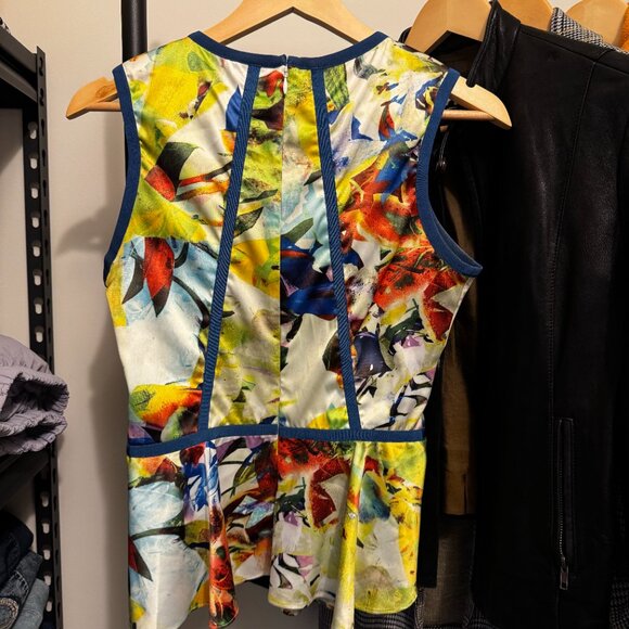 Parker Sleeveless Silk Peplum Blouse | Vibrant Multi-Color | Size Large | GUC - Picture 3 of 7